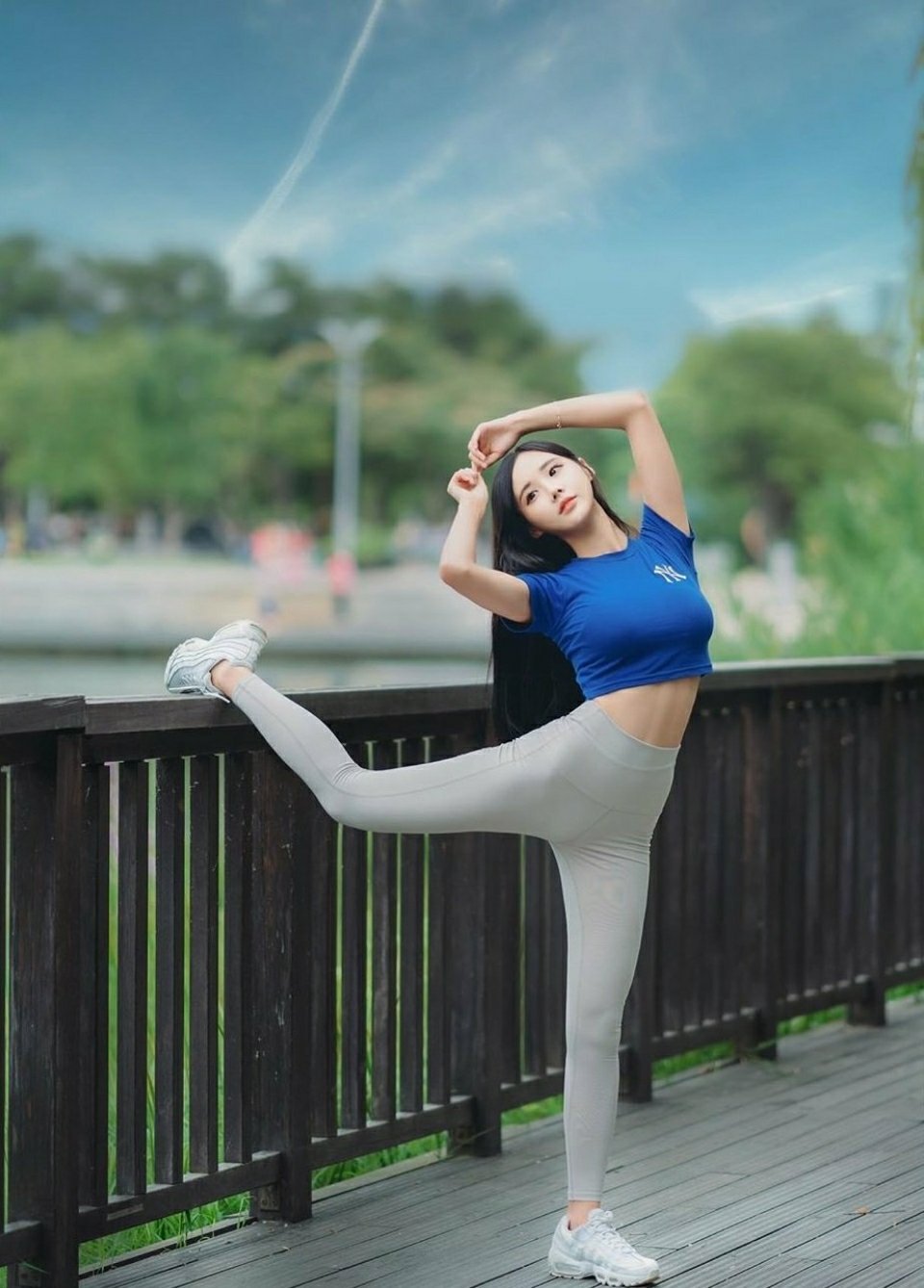 身材一级棒的小狐狸