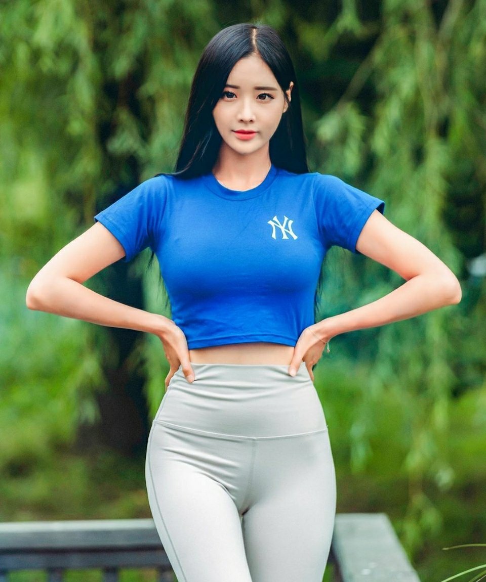 身材一级棒的小狐狸