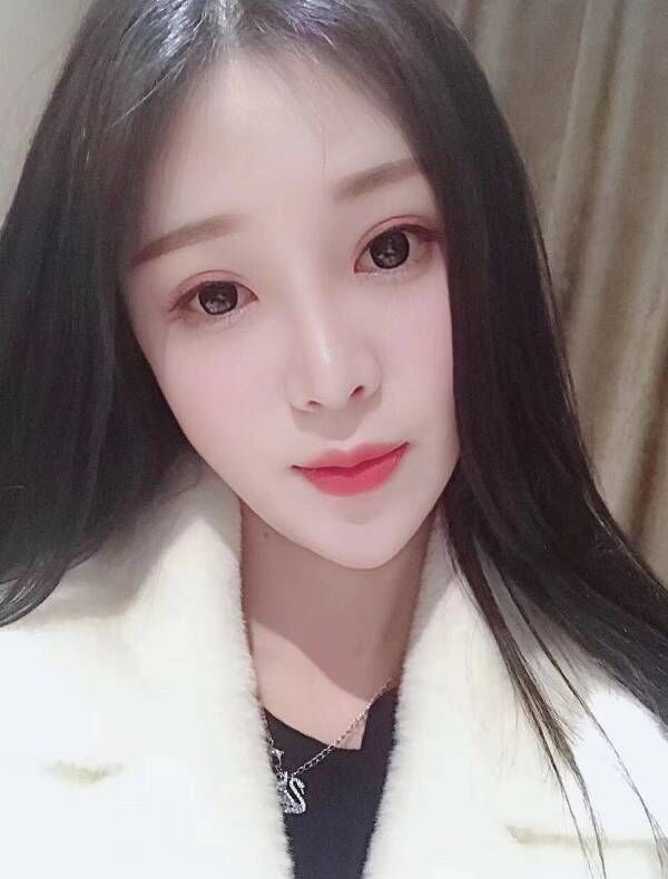 很有气质，胸大，紧实