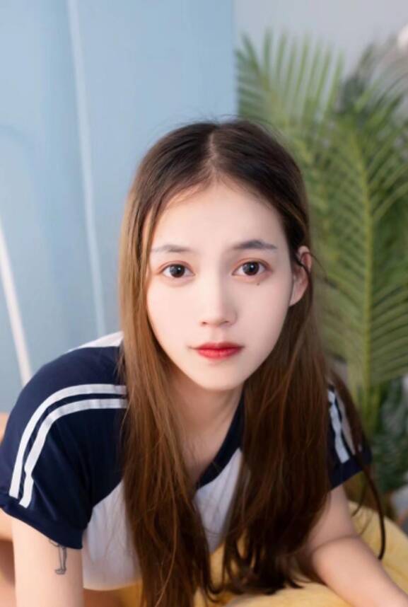 极品身材的小姐姐