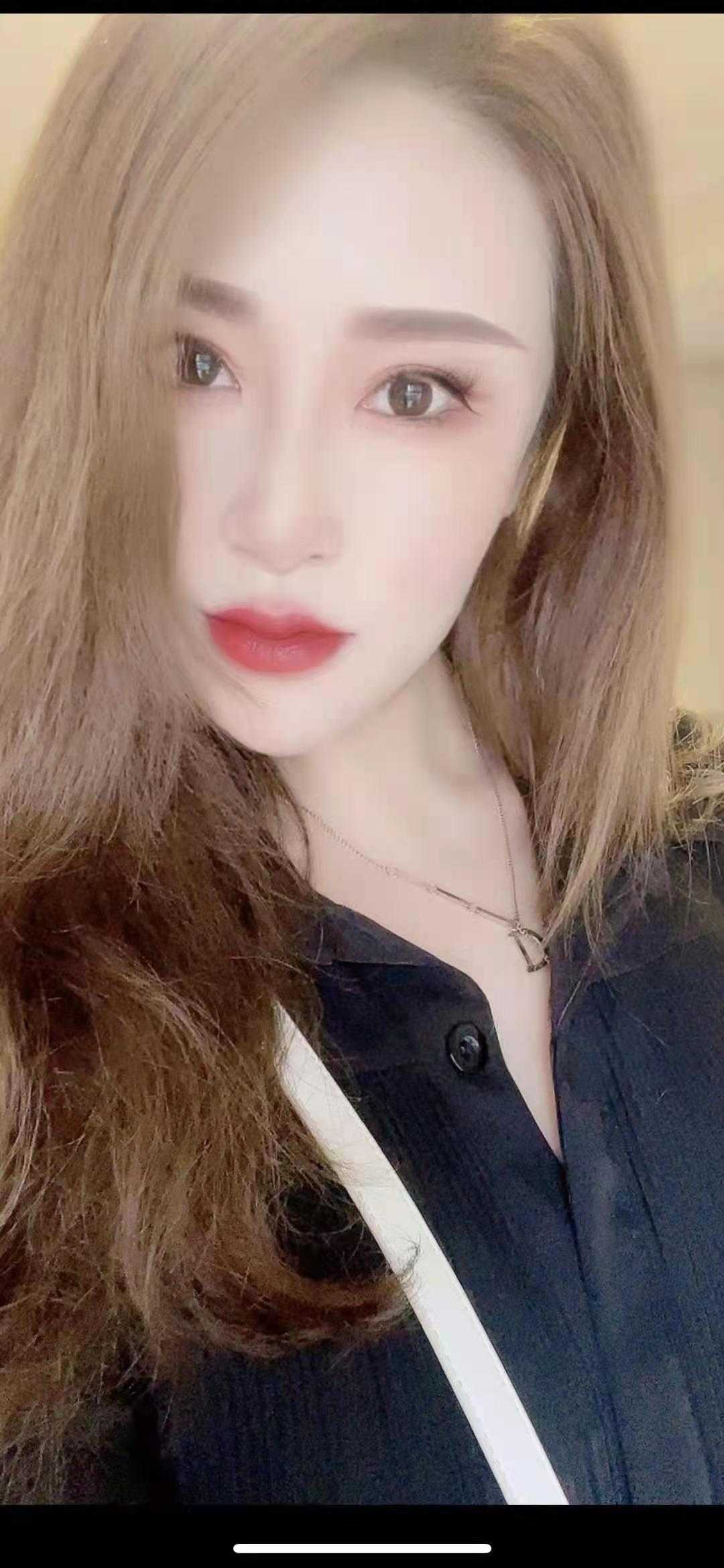 耐艹的长腿美女