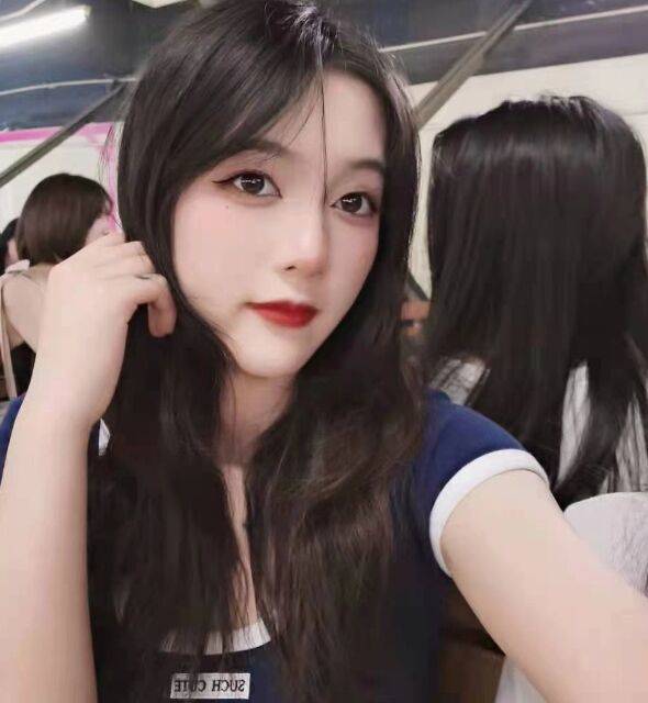 洪山区一枚年轻小姐姐