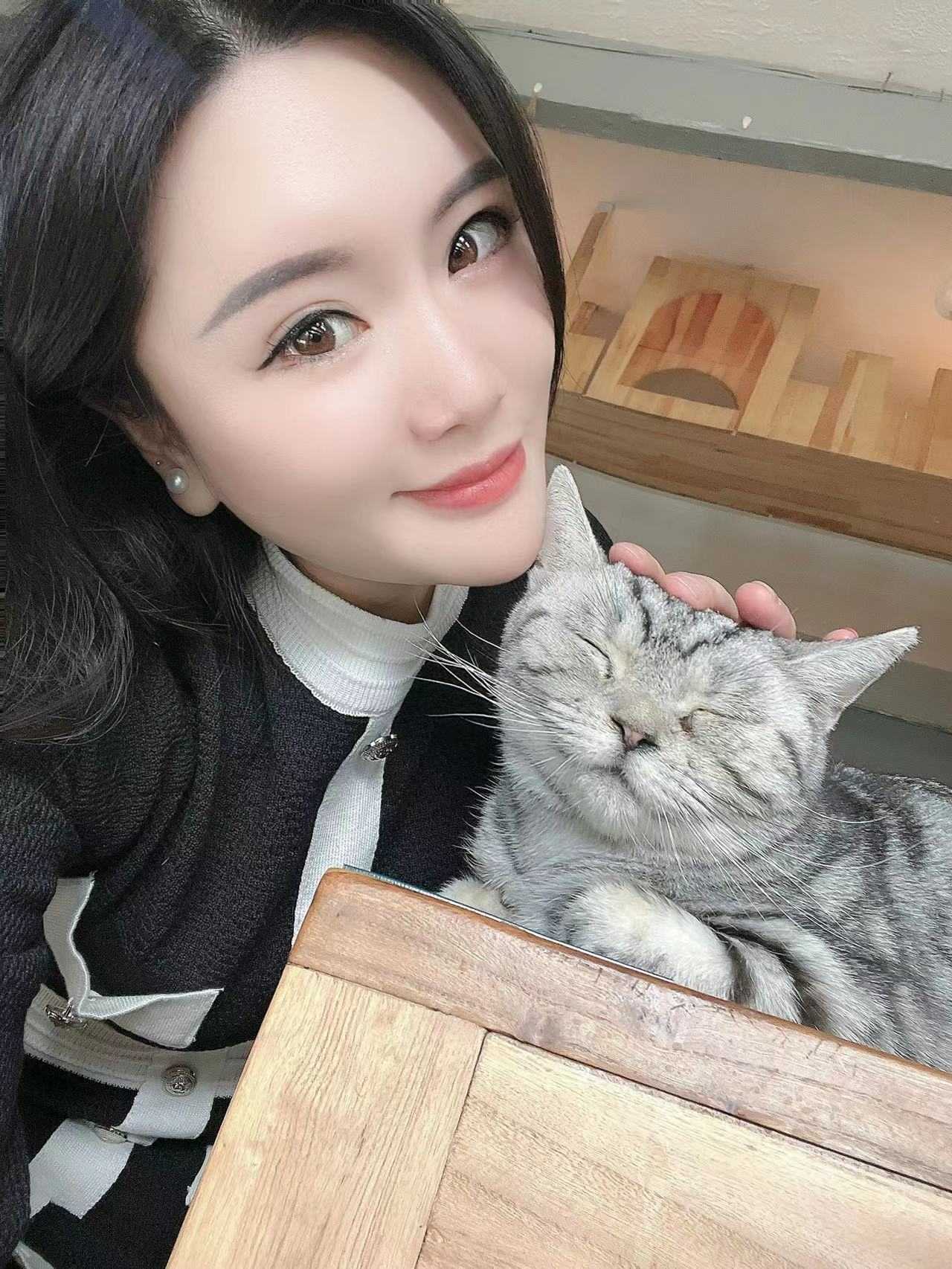 兼职护士小姐姐