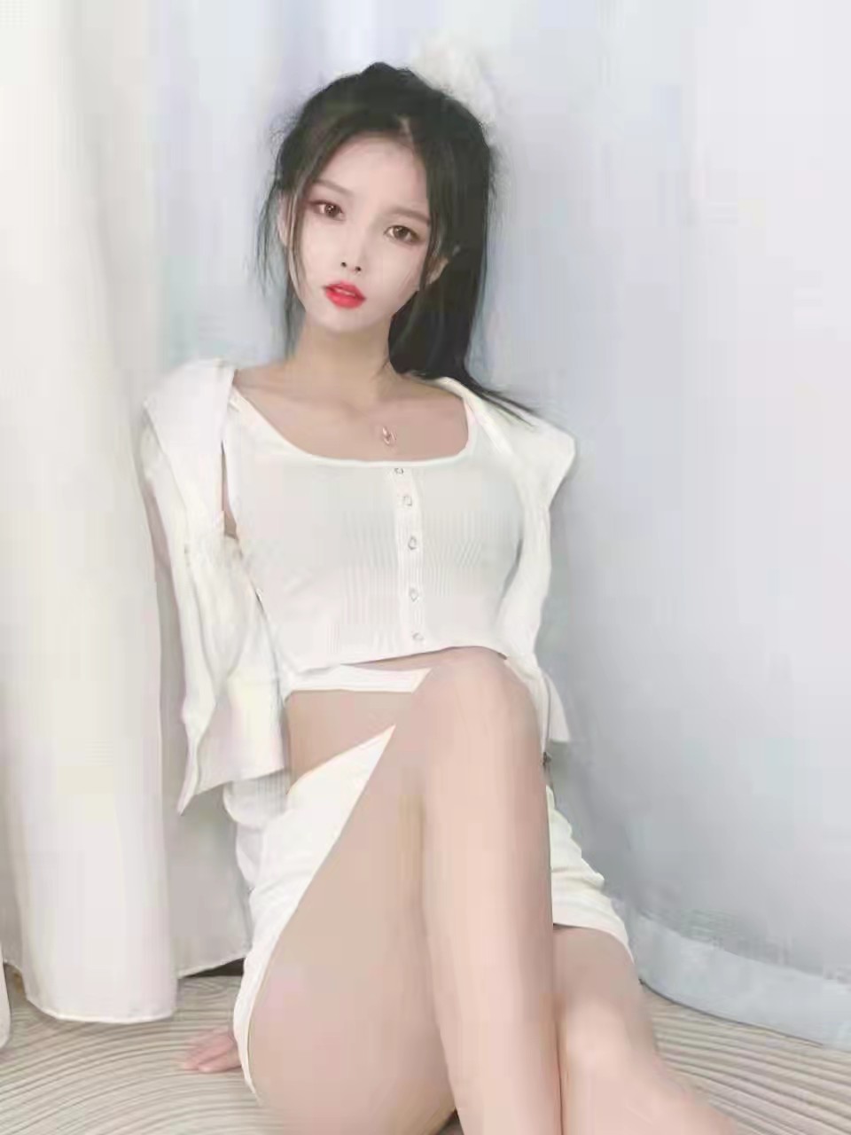 身材好，性感，胸大屁股翘