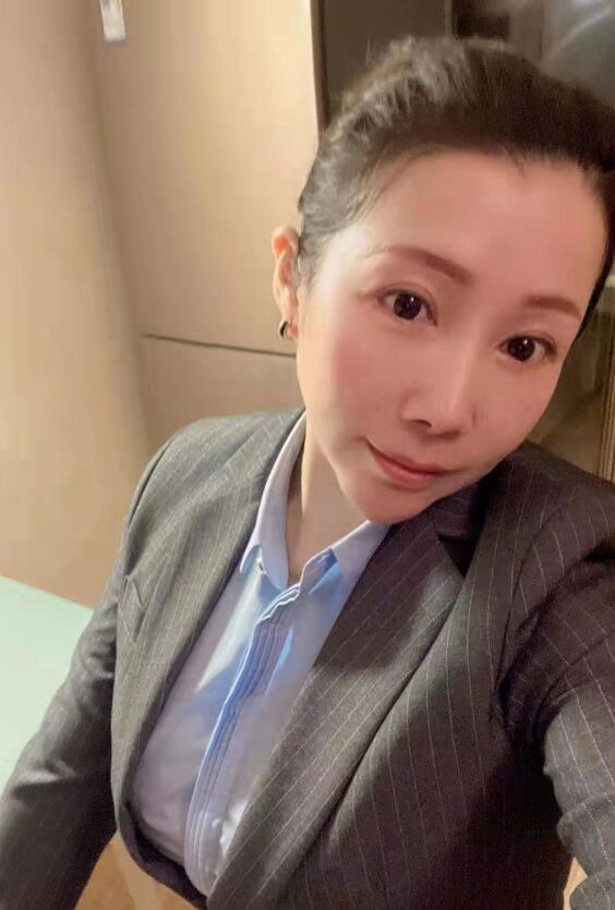 充满女人味，不但没有一点陌生感