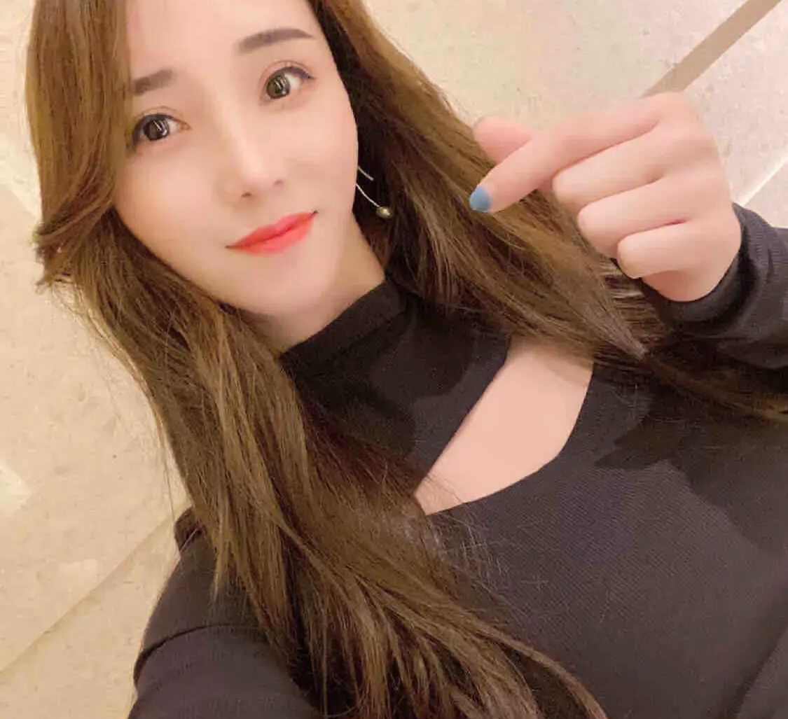 胸大性格好的美女