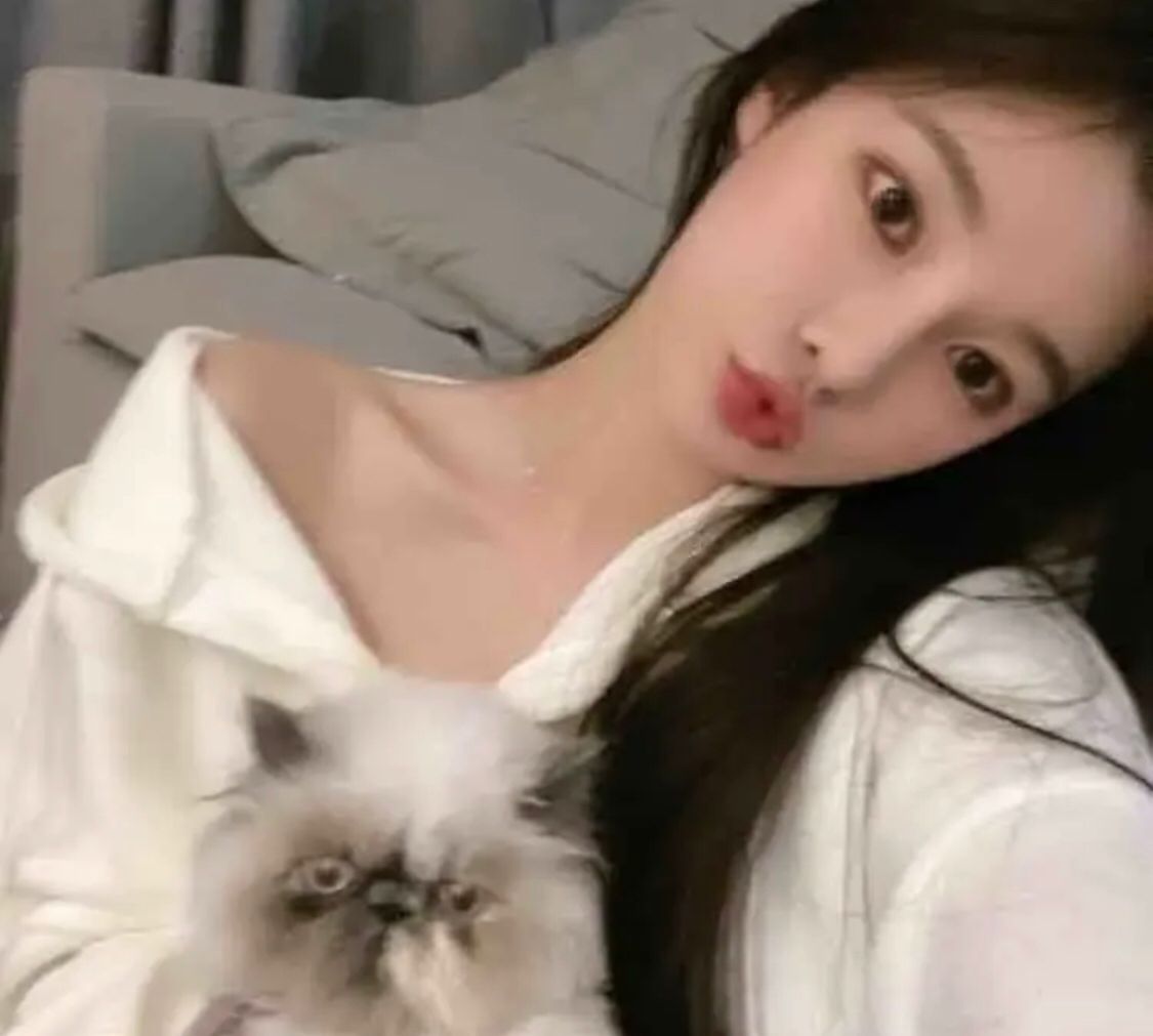 身材颜值还不错的Sao妹妹