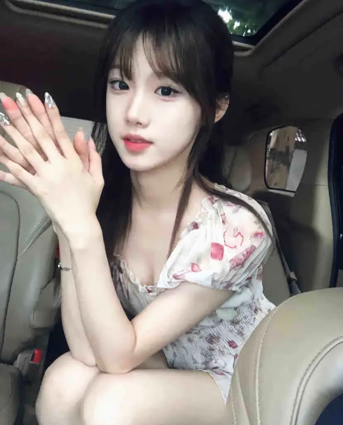 颜值不错的兼职妹子