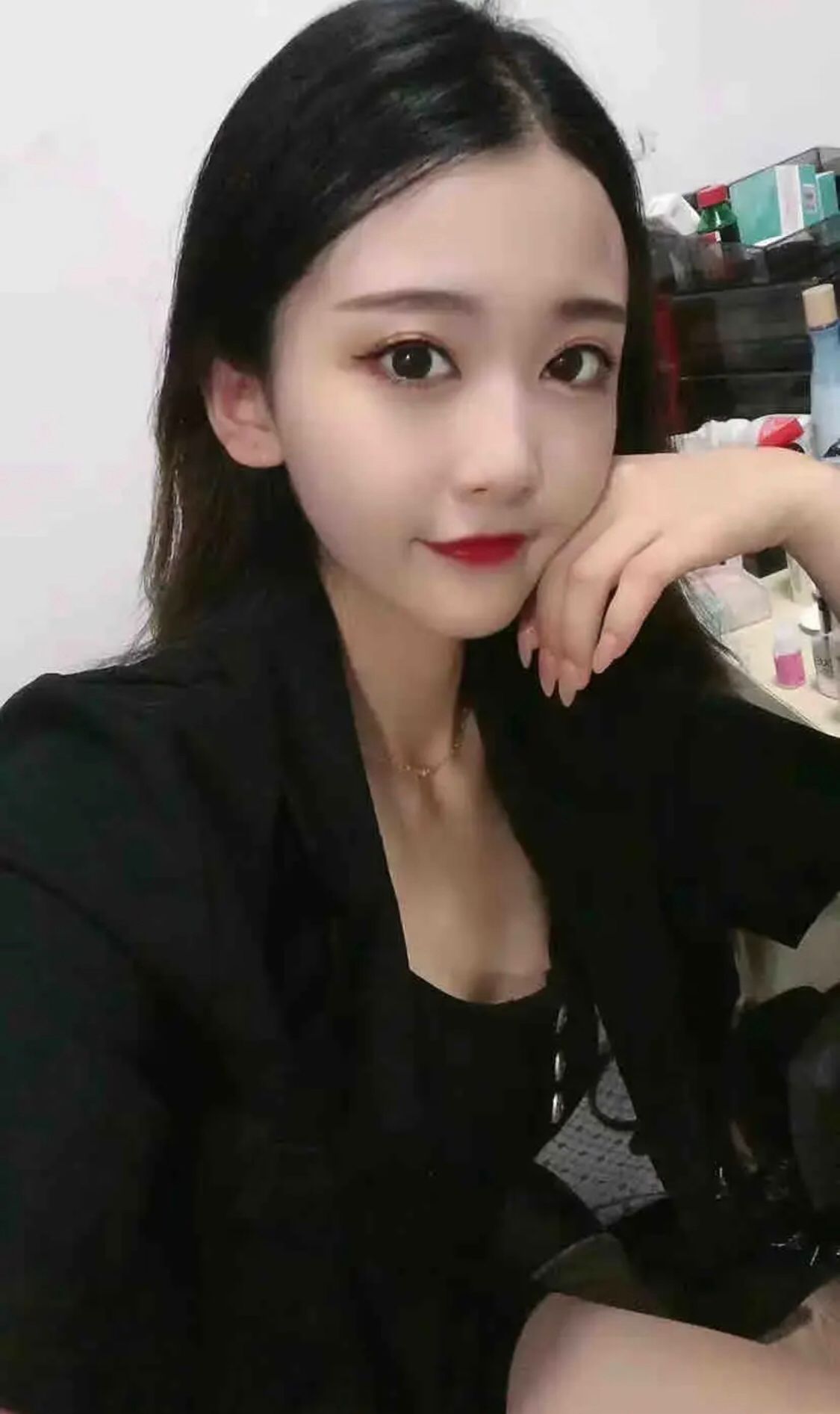 一个清纯长腿妹子，8张QT服务，喜欢玩腿的喜欢服务的可以