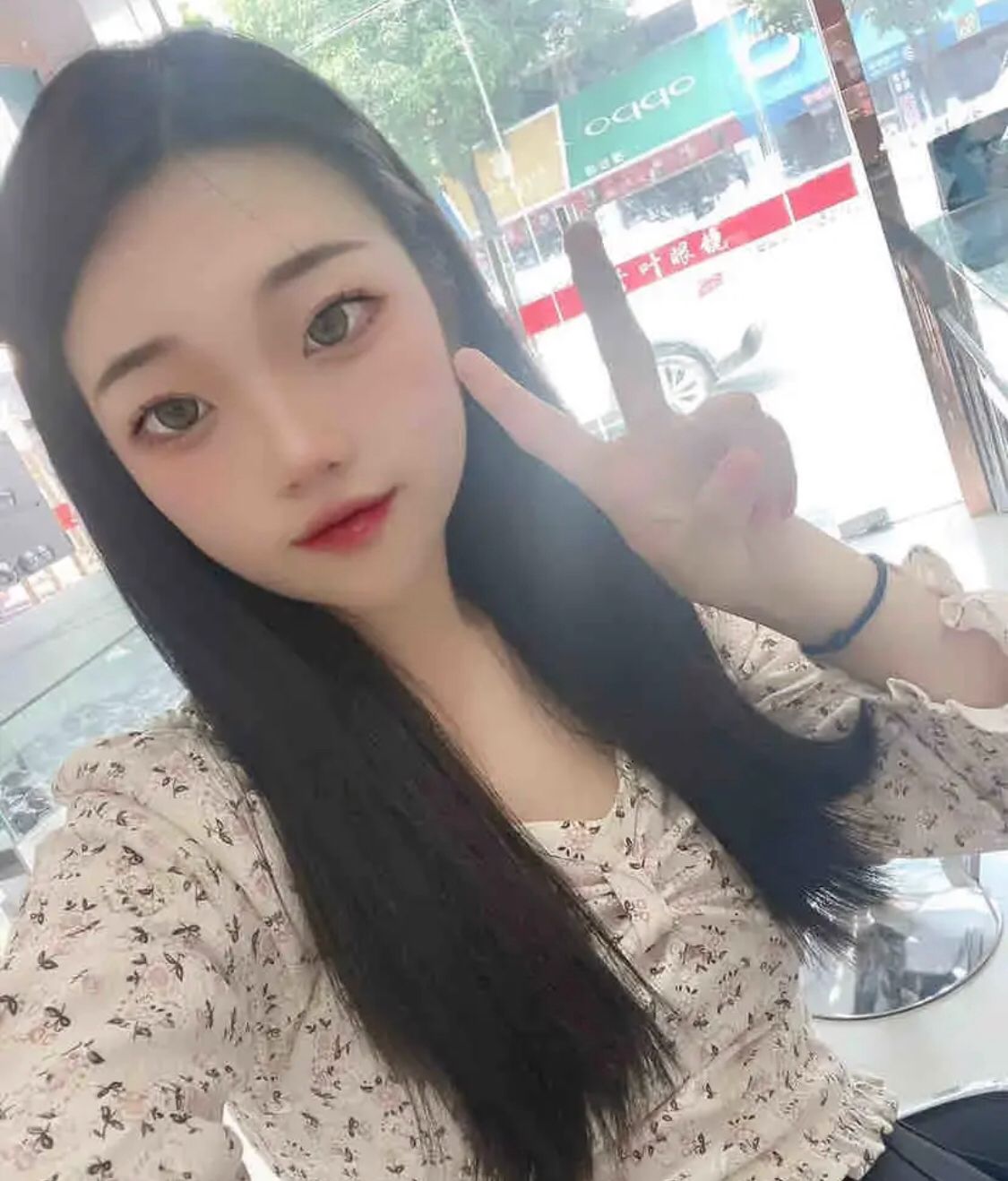 各方面都不错的妹子