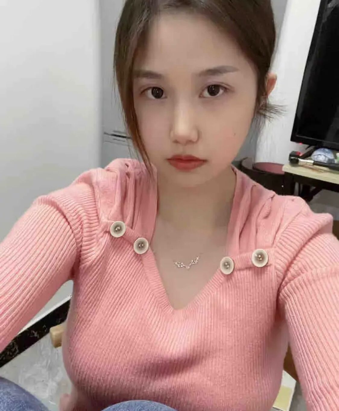 服务系列的妹子