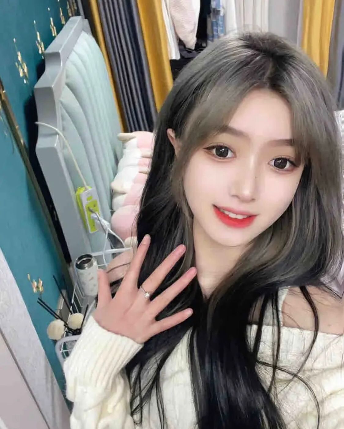 很主动很好看的妹子