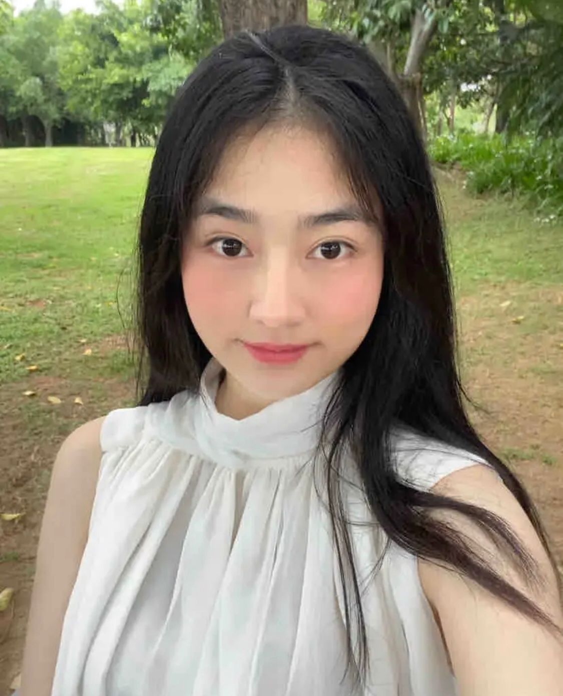 环境一般，但是各方面都不错的妹子