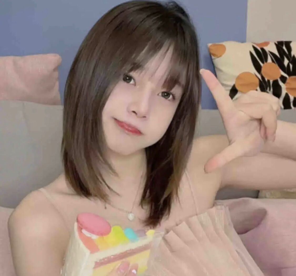 支持各种制服的小萝莉