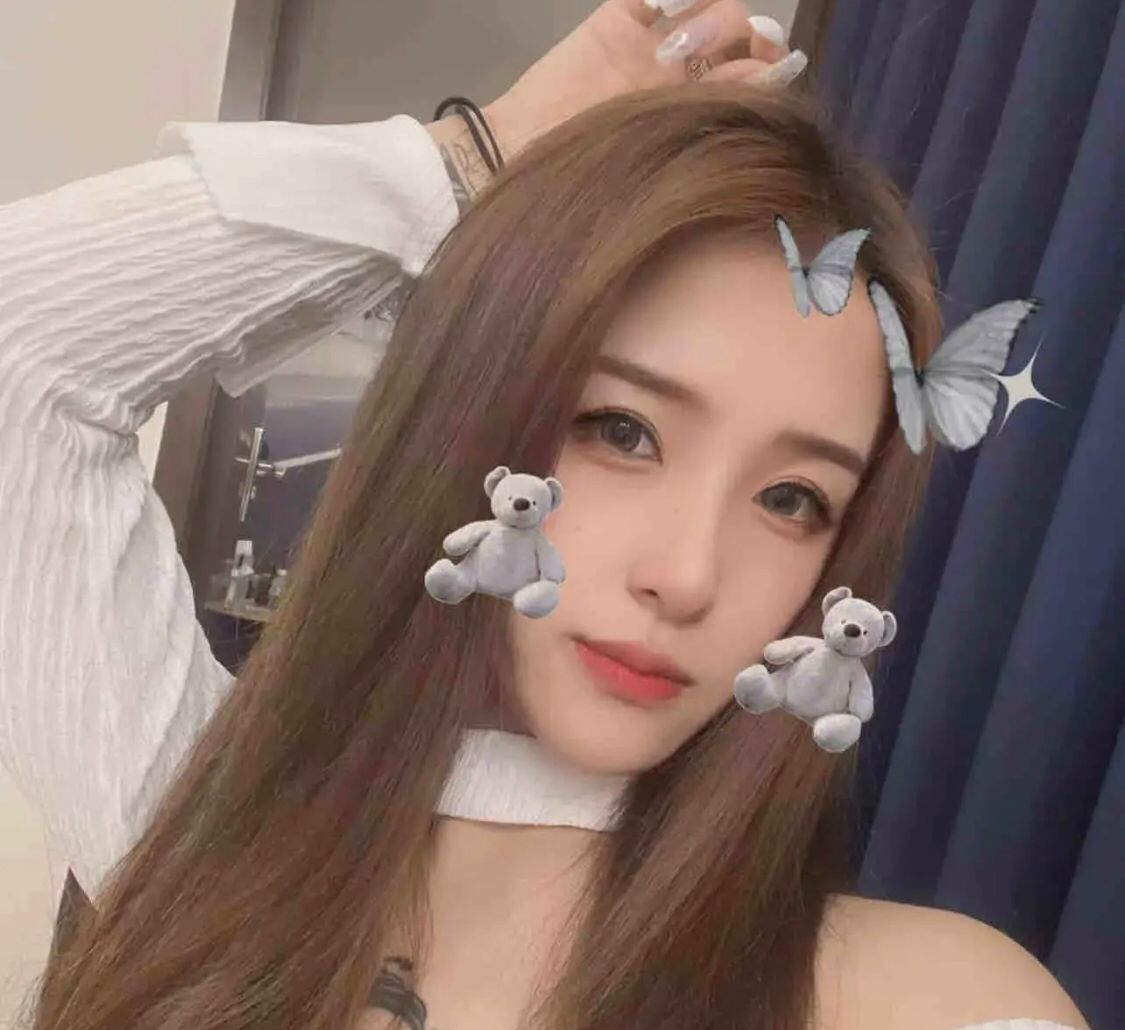 还算不错的妹子