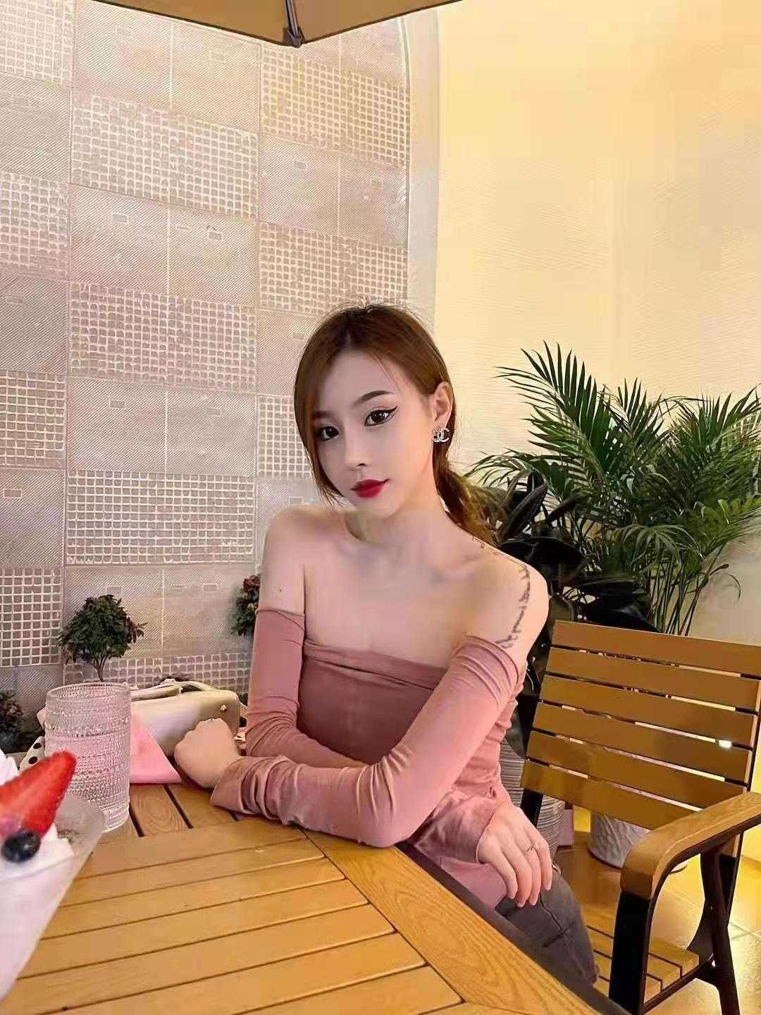 性感撩人的极品小姐姐