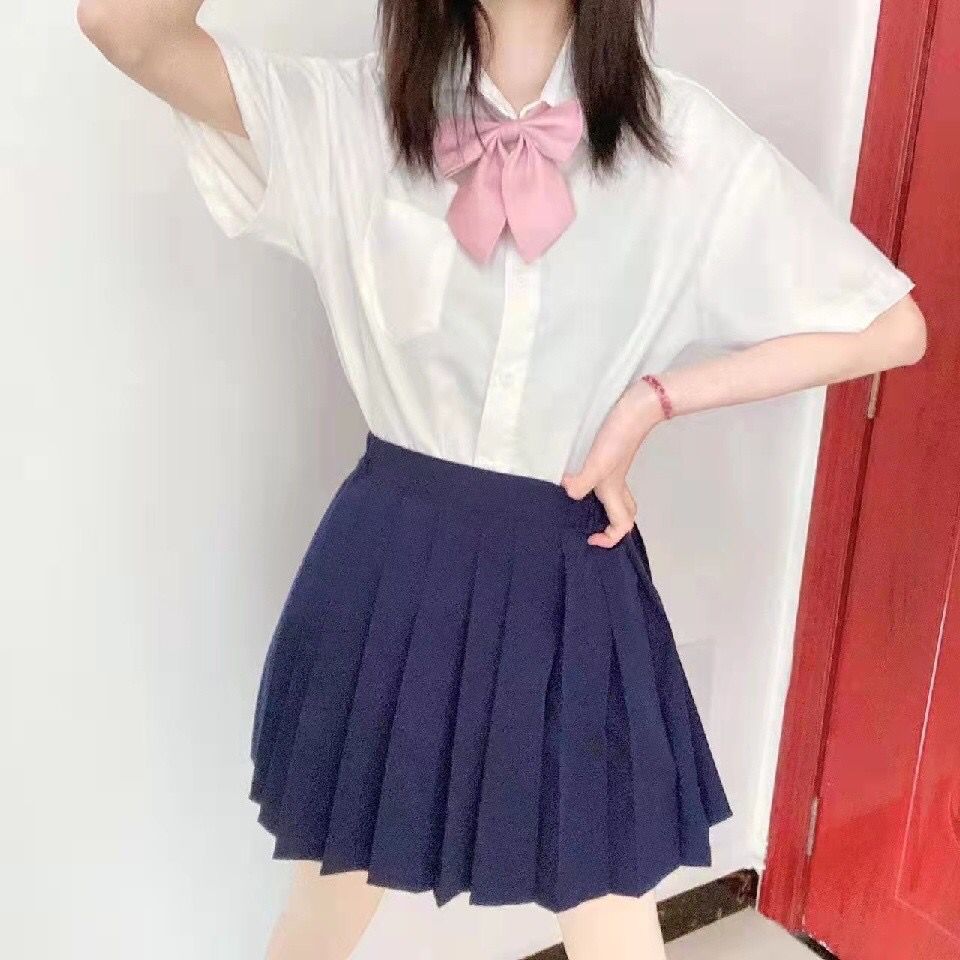 刚堕落的年轻妹子