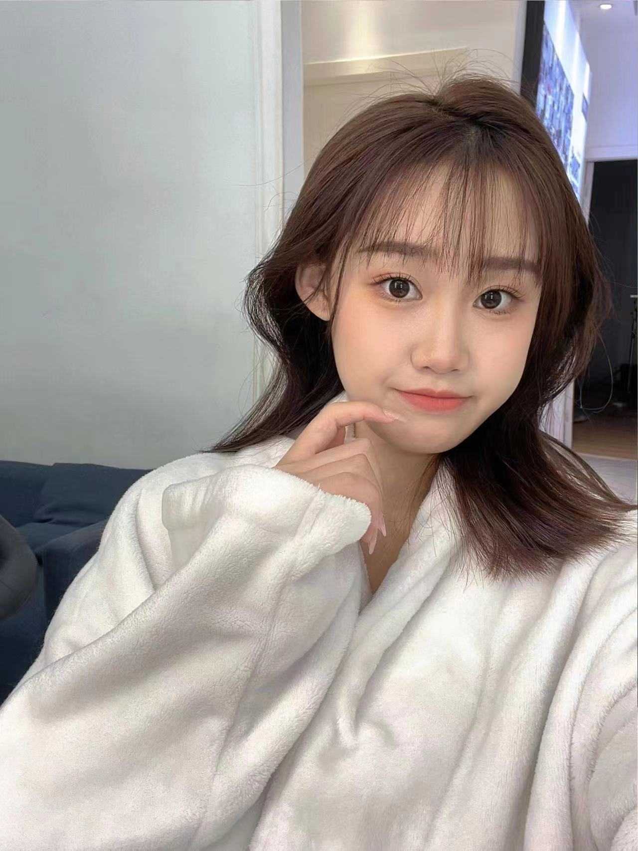 小姐姐b紧水多，闷sao诱人