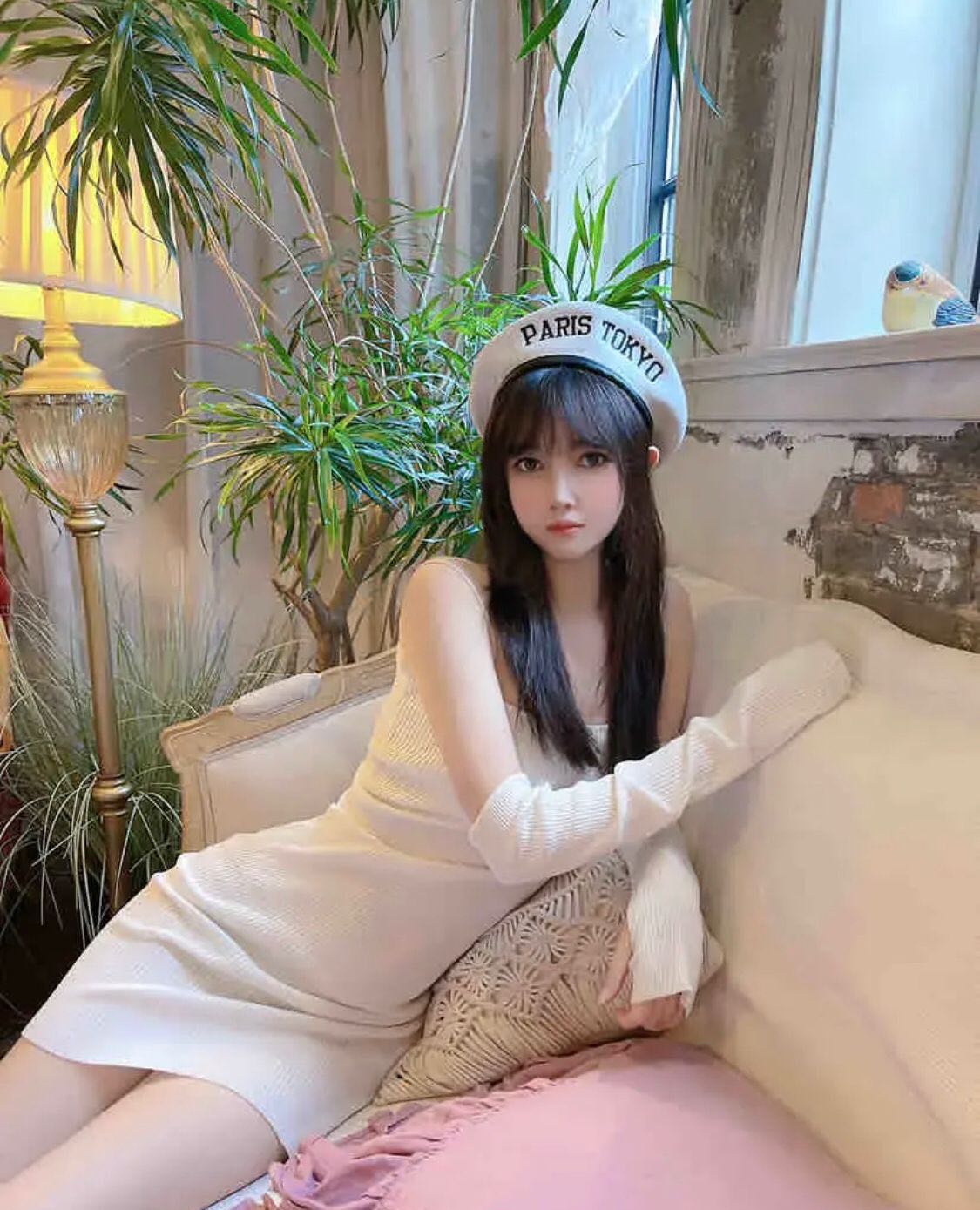 一个工具f罩杯妹妹不错皮肤好。