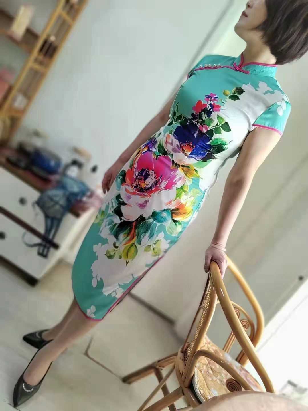 风Sao多情姿势配合的少妇