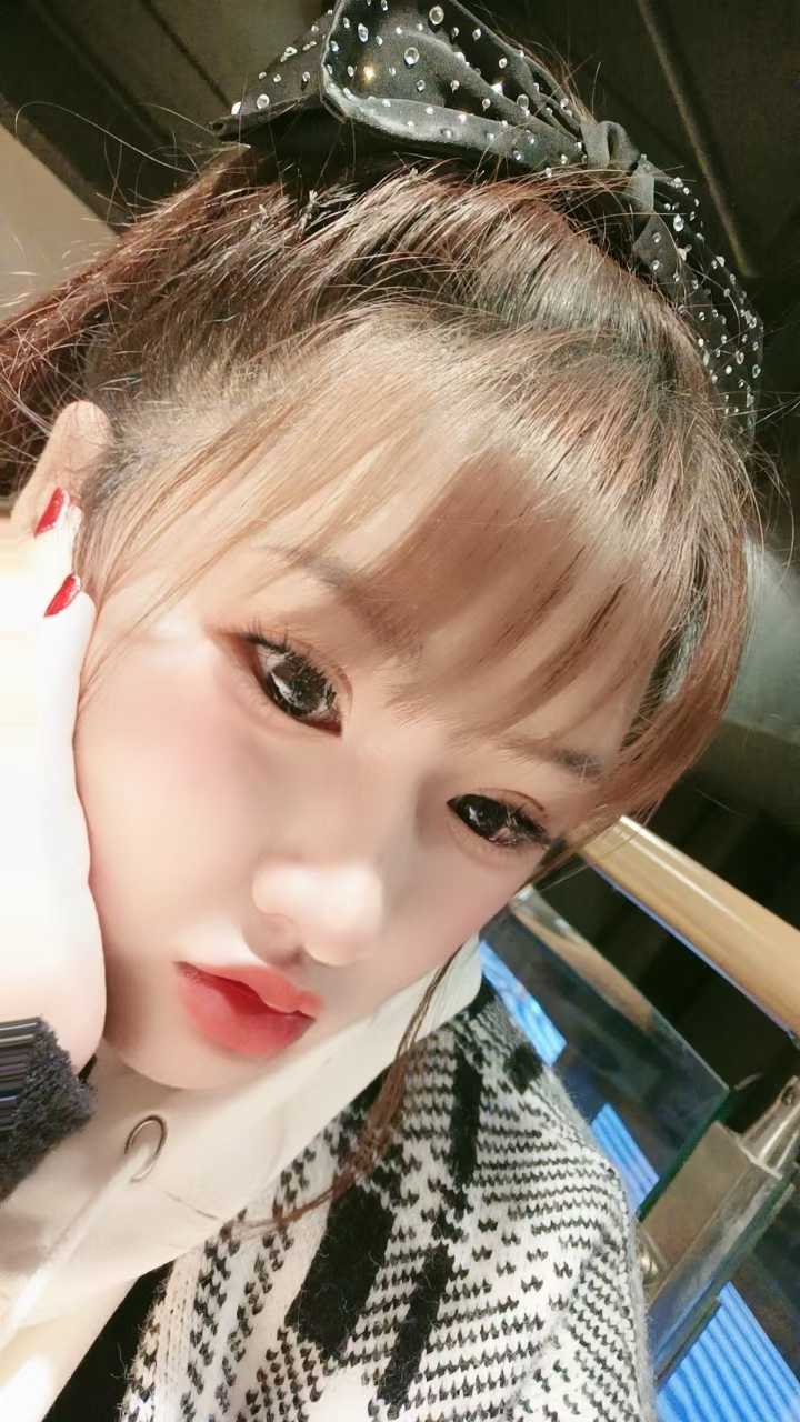 成都巨乳丰满小乖乖（可sm）