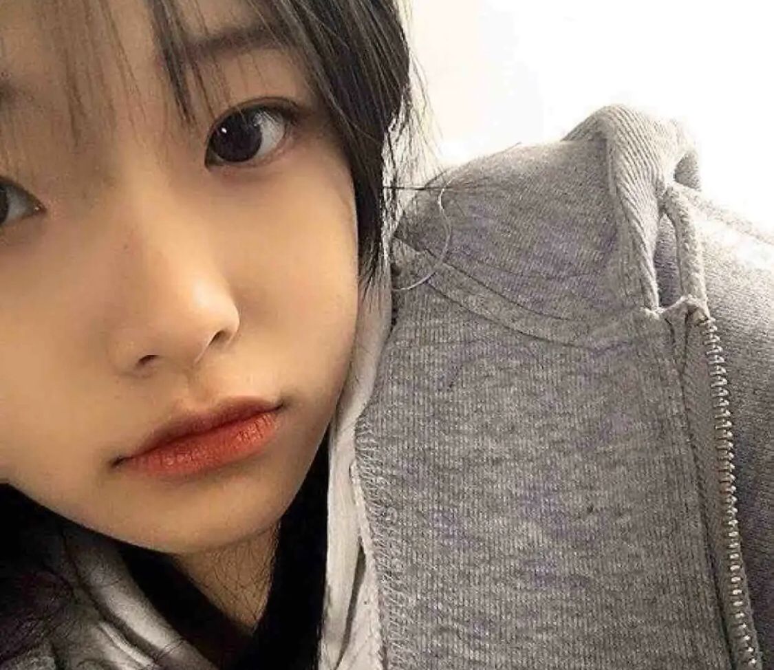 制服很多的兼职小妹