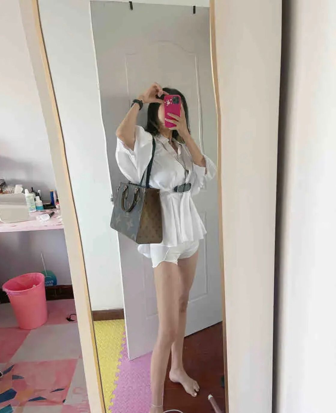 jk制服妹子，御姐型大长腿，温柔态度好