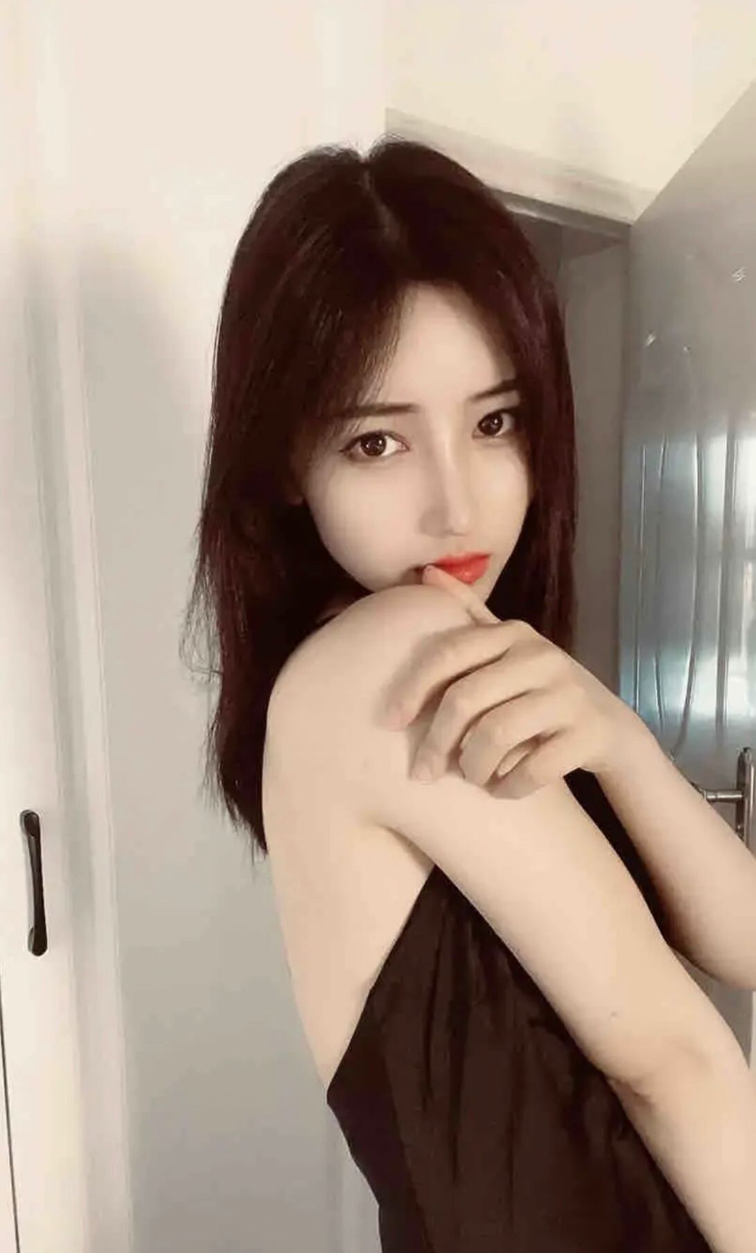 身材颜值不错的兼职妹子