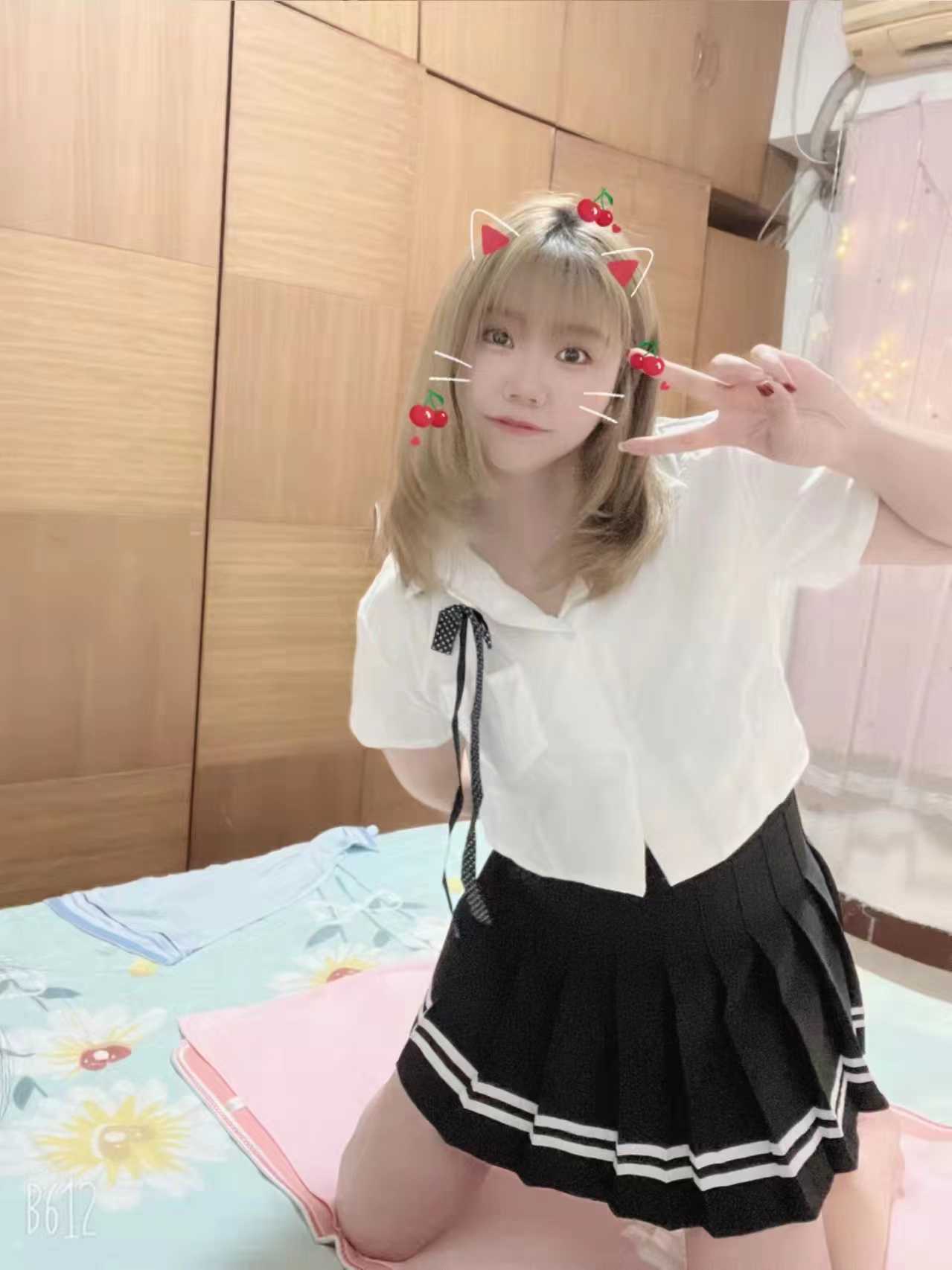 年轻妹子，水汪汪，干了两次都喊疼了