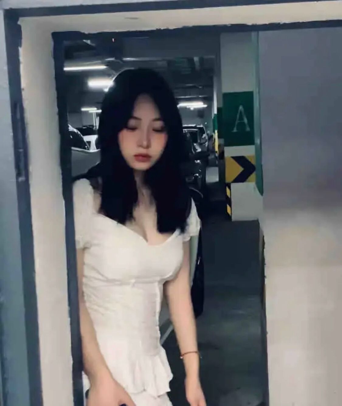 KH很到位的大胸妹