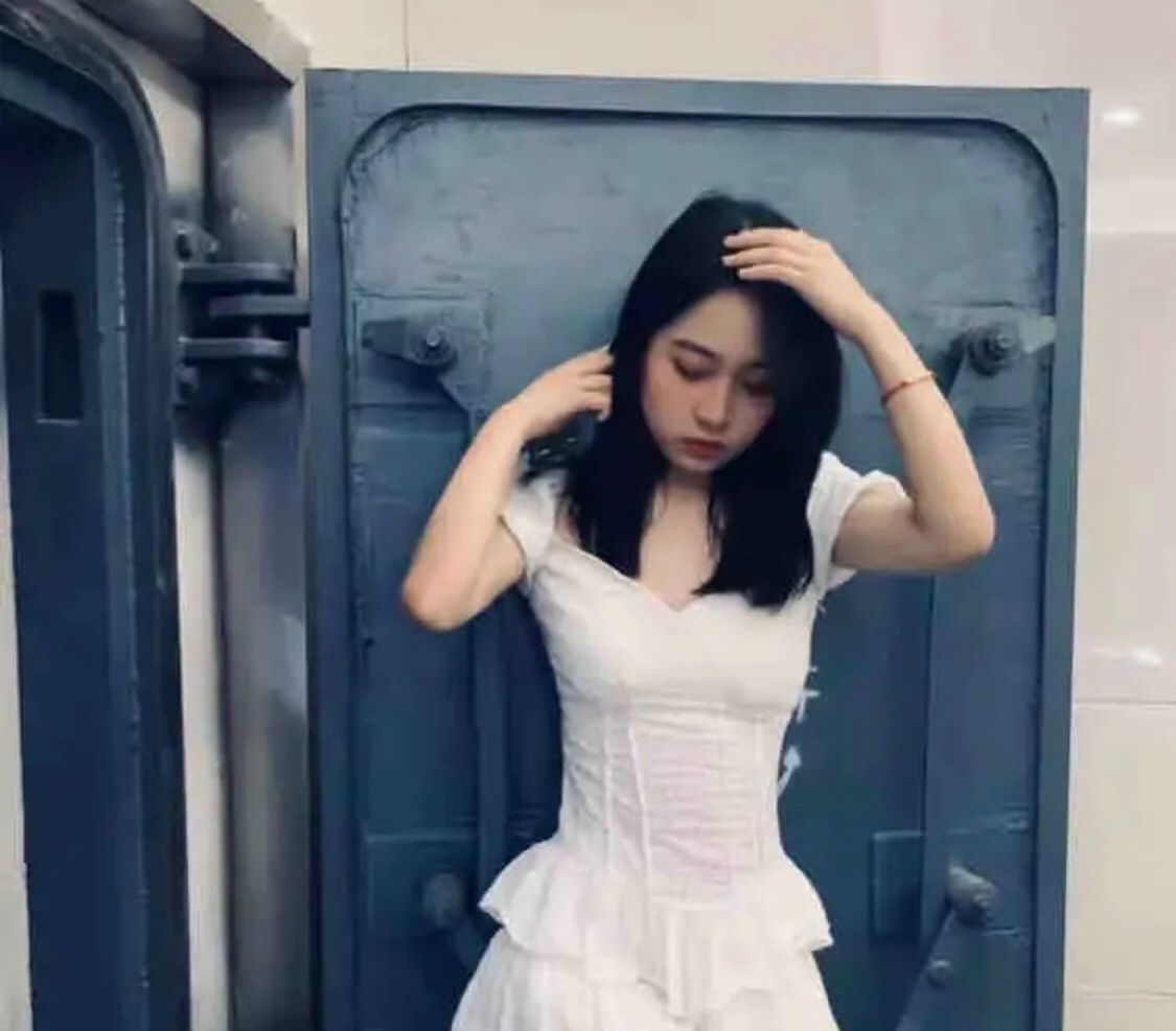 KH很到位的大胸妹