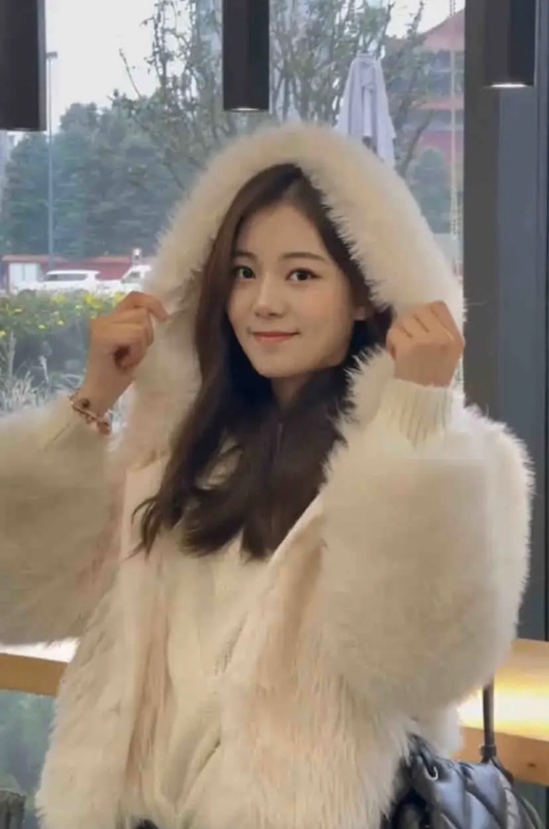 舌功很不错的妹子