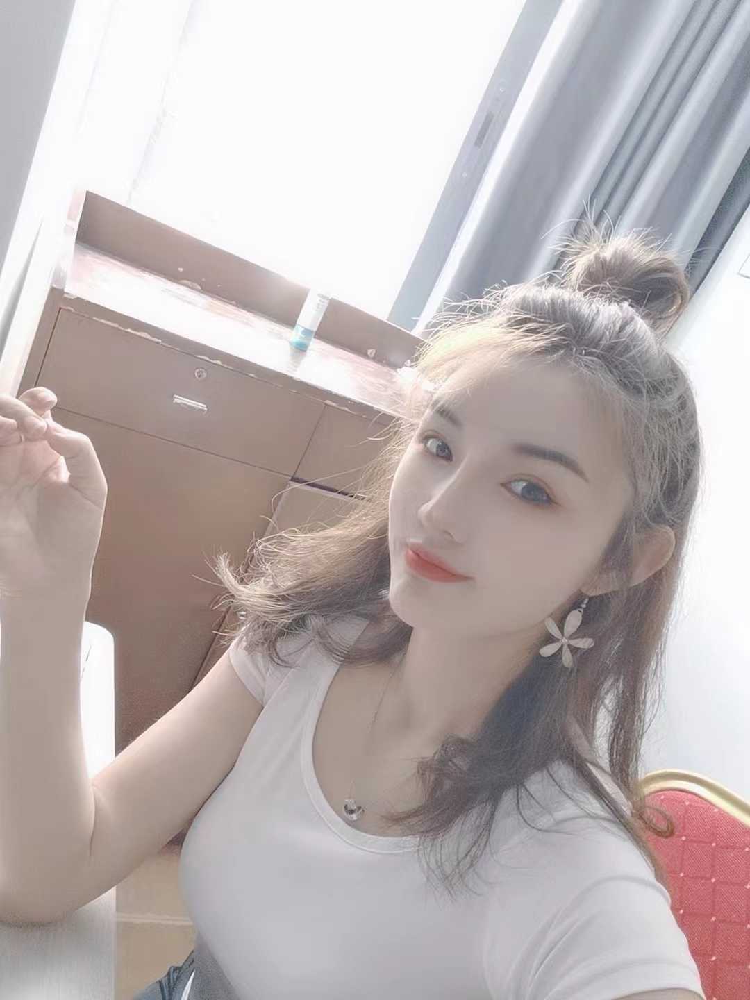 服务超级卖力不催的少妇