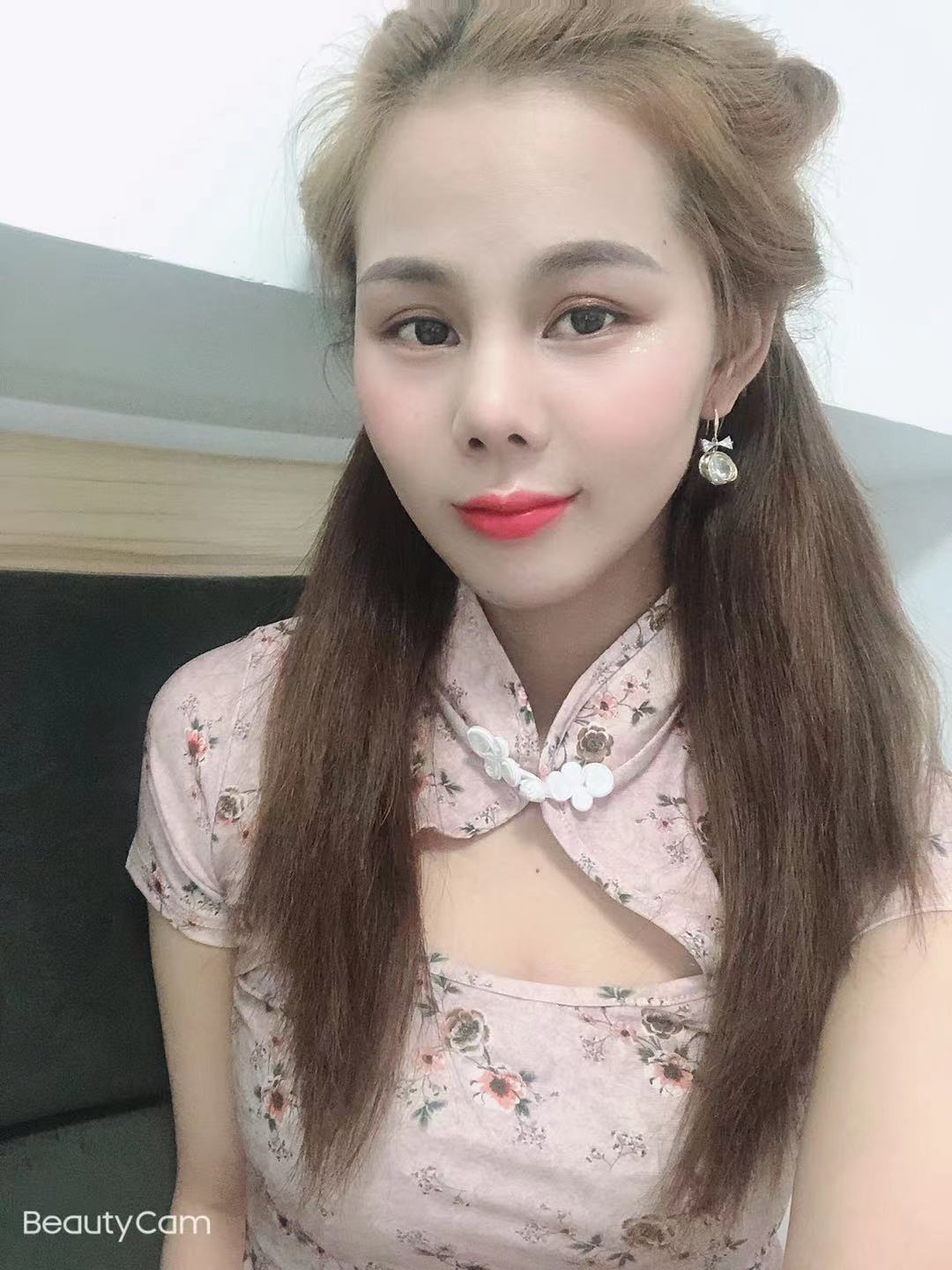 白云区嘉禾望岗地铁站性感小萍