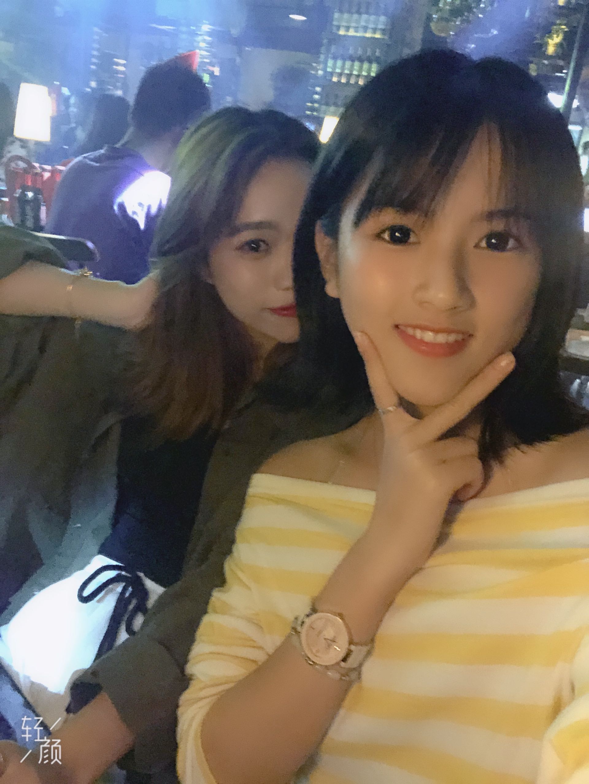 朋友分享的成都高冷妹子