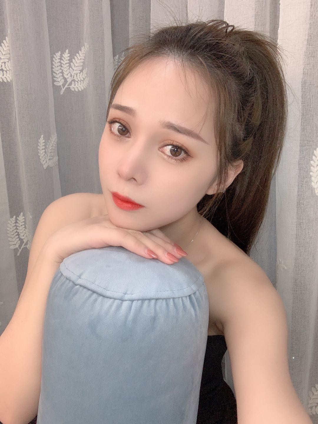 兼职00后刚下水精品嫩草