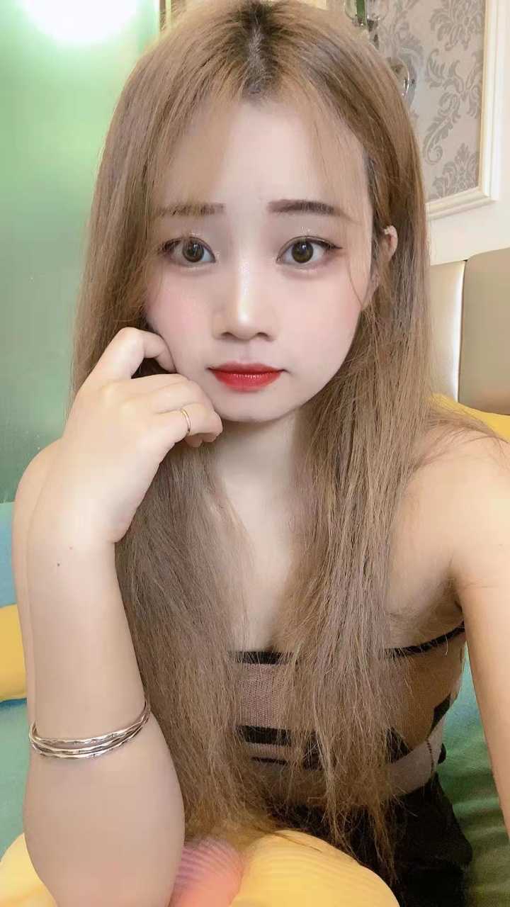 可爱温柔的小小妹妹