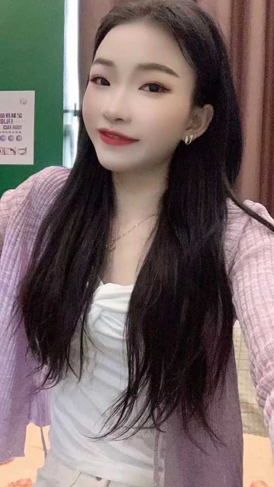 龙华新人～小伊伊