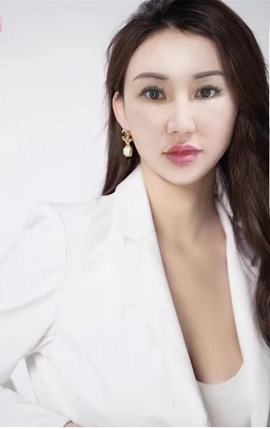 丰满型少妇一枚