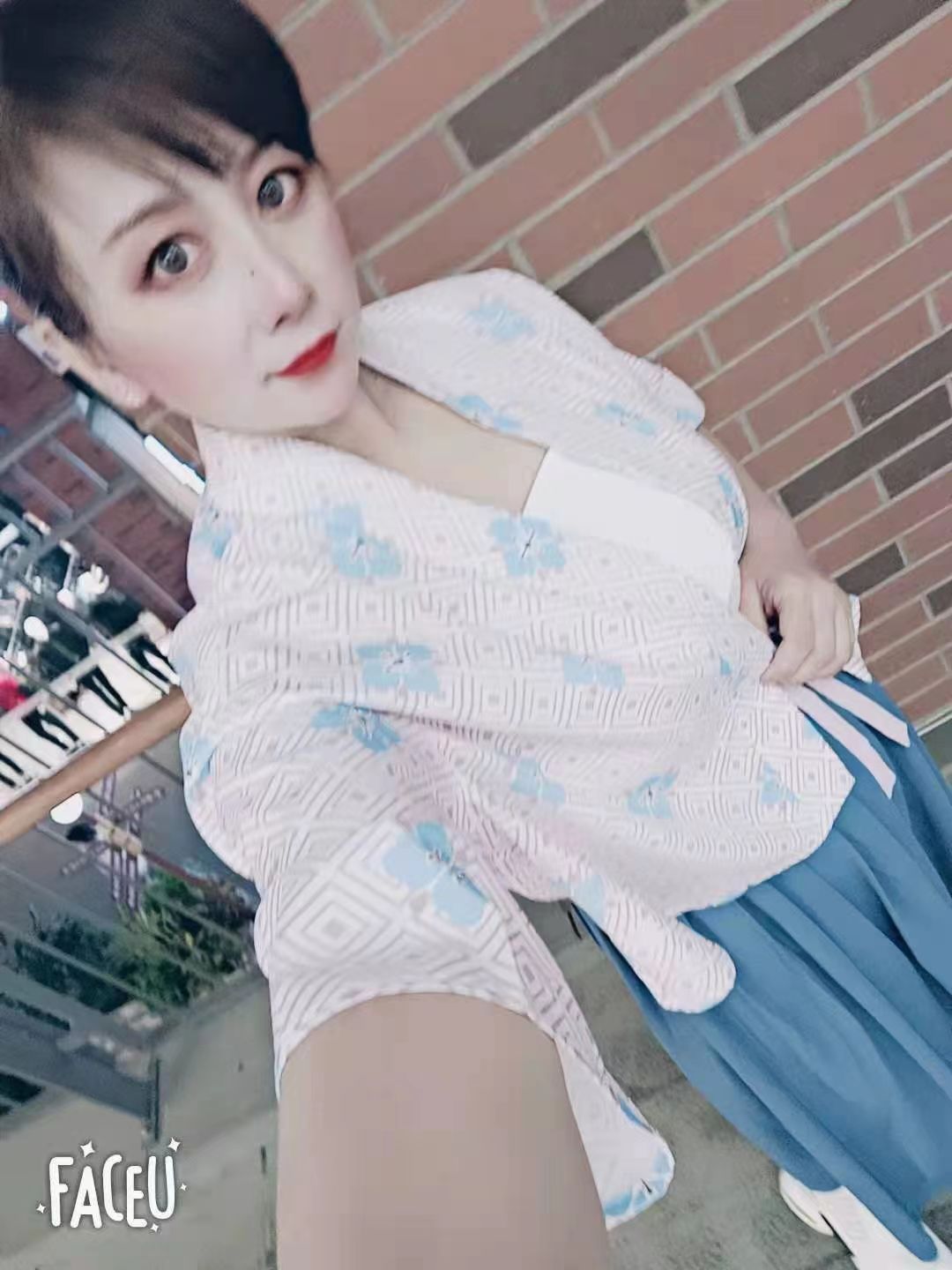 偶尔兼职的少妇