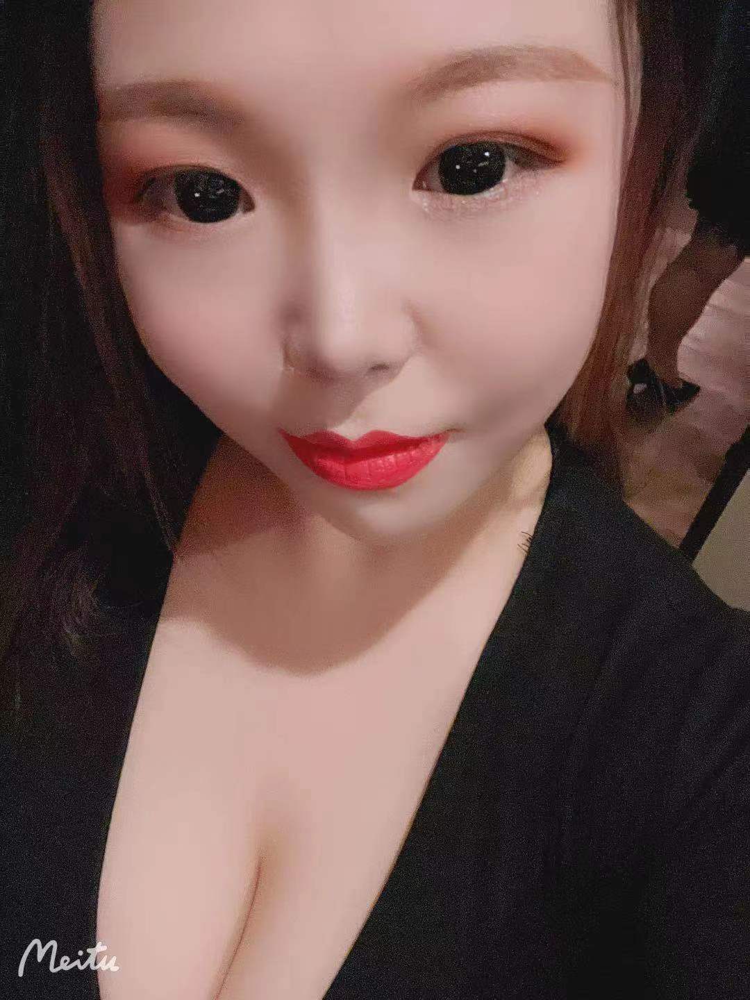 很Sao的大胸妹子