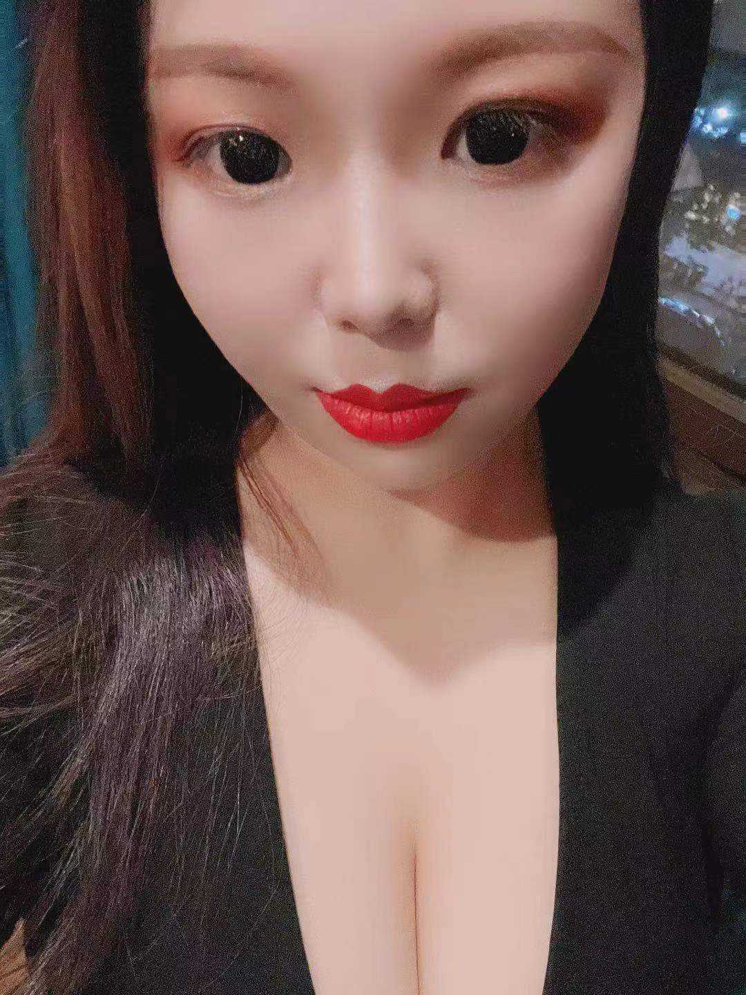 很Sao的大胸妹子