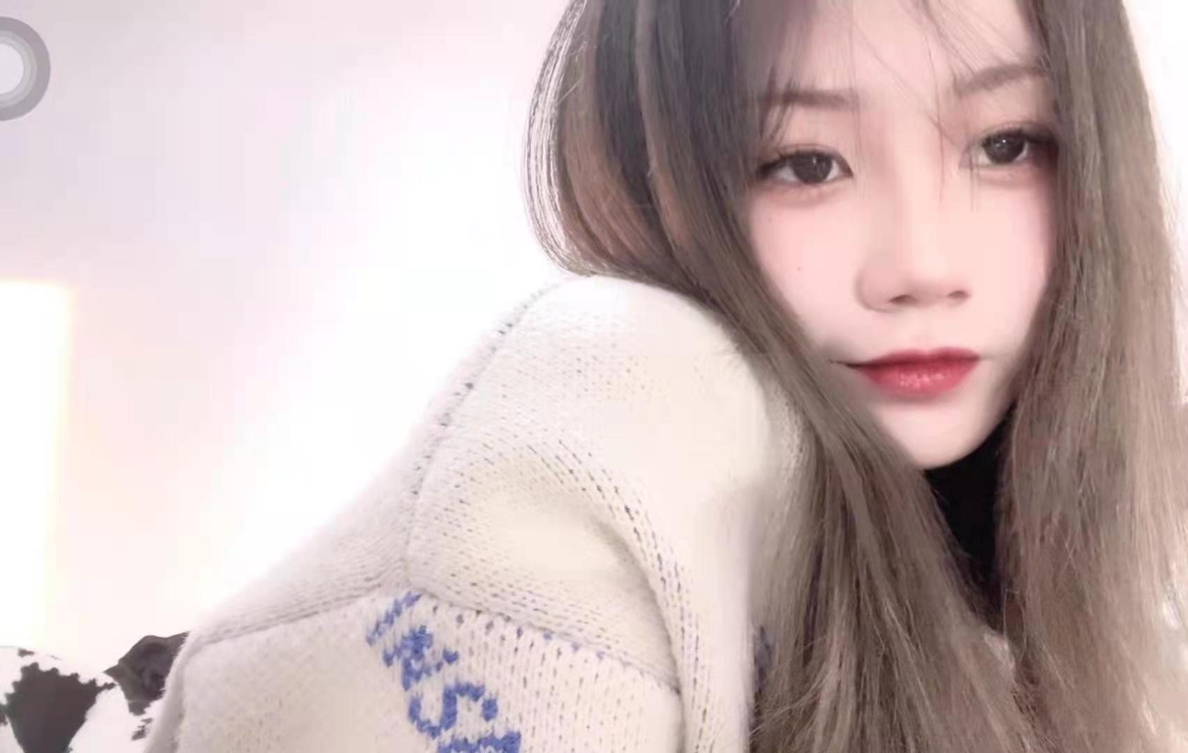 年龄很小的兼职小妹