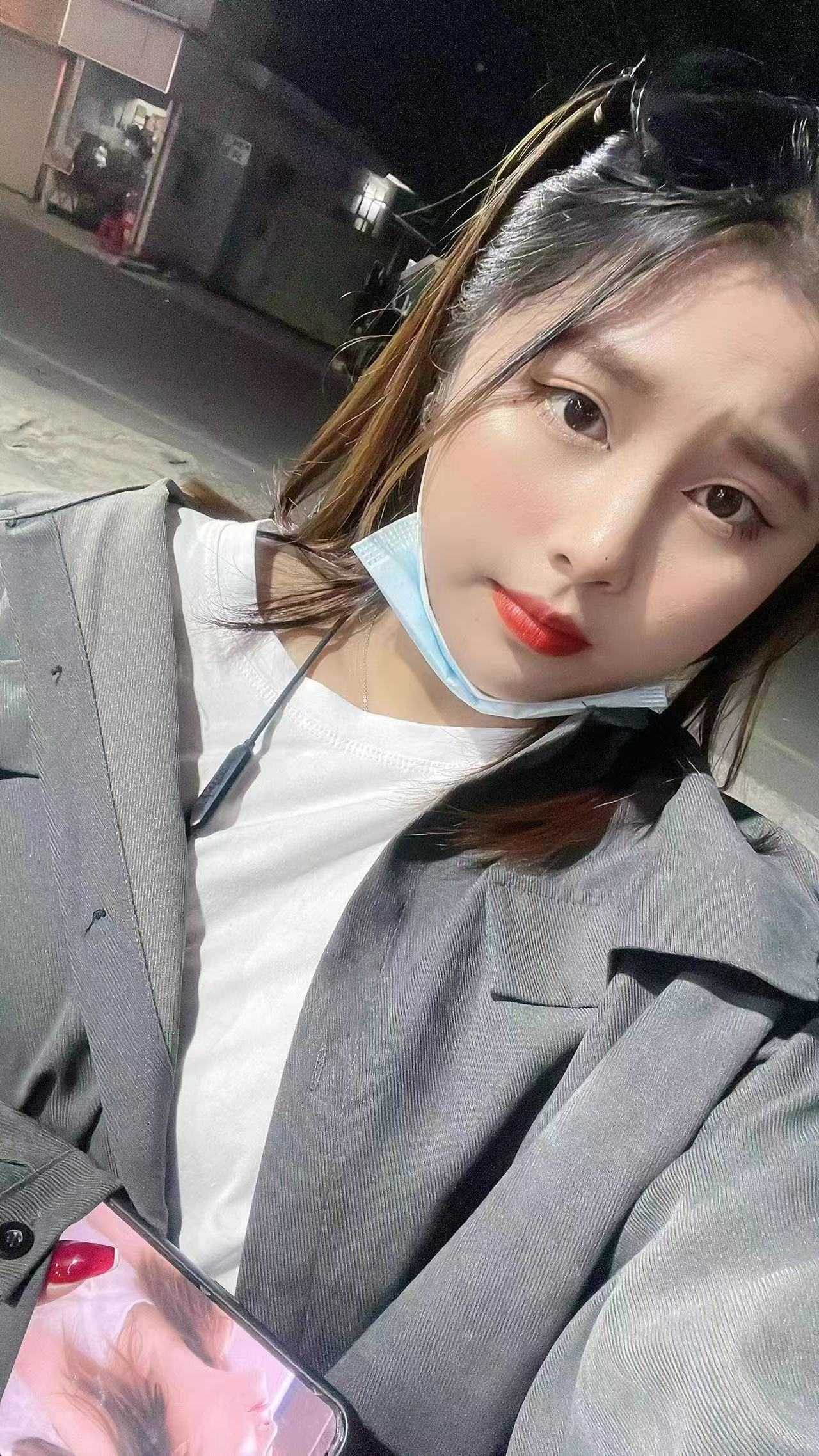 此女只因天上有