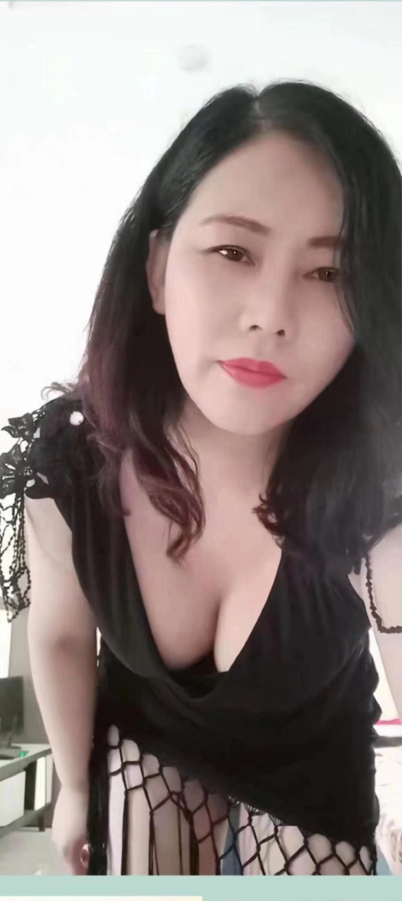 服务多多的少妇