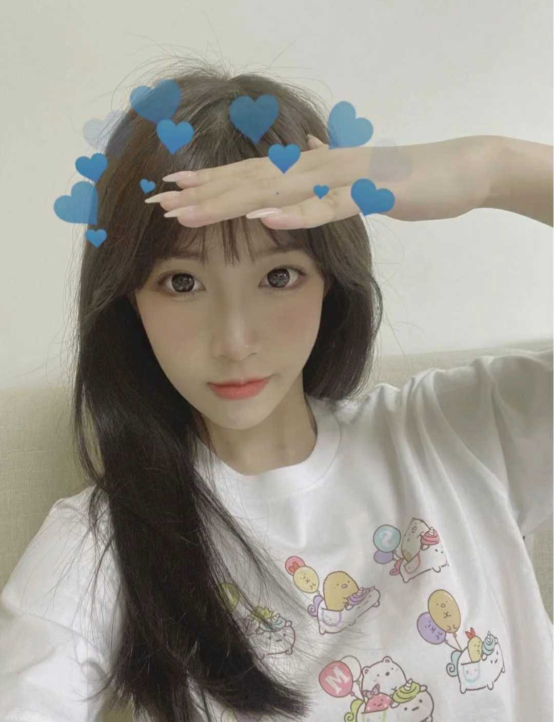 00后清纯小姐姐