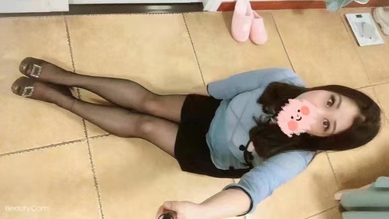 冉家坝巨乳性感美女