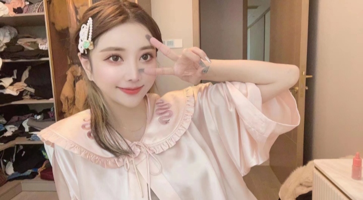 颜值超棒的妹子