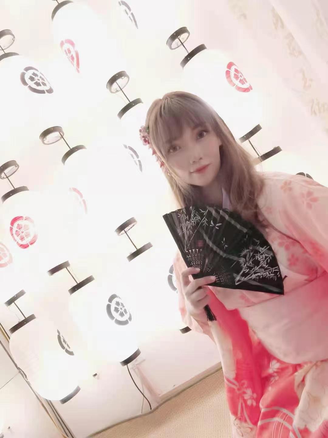 天河性感美女小包子