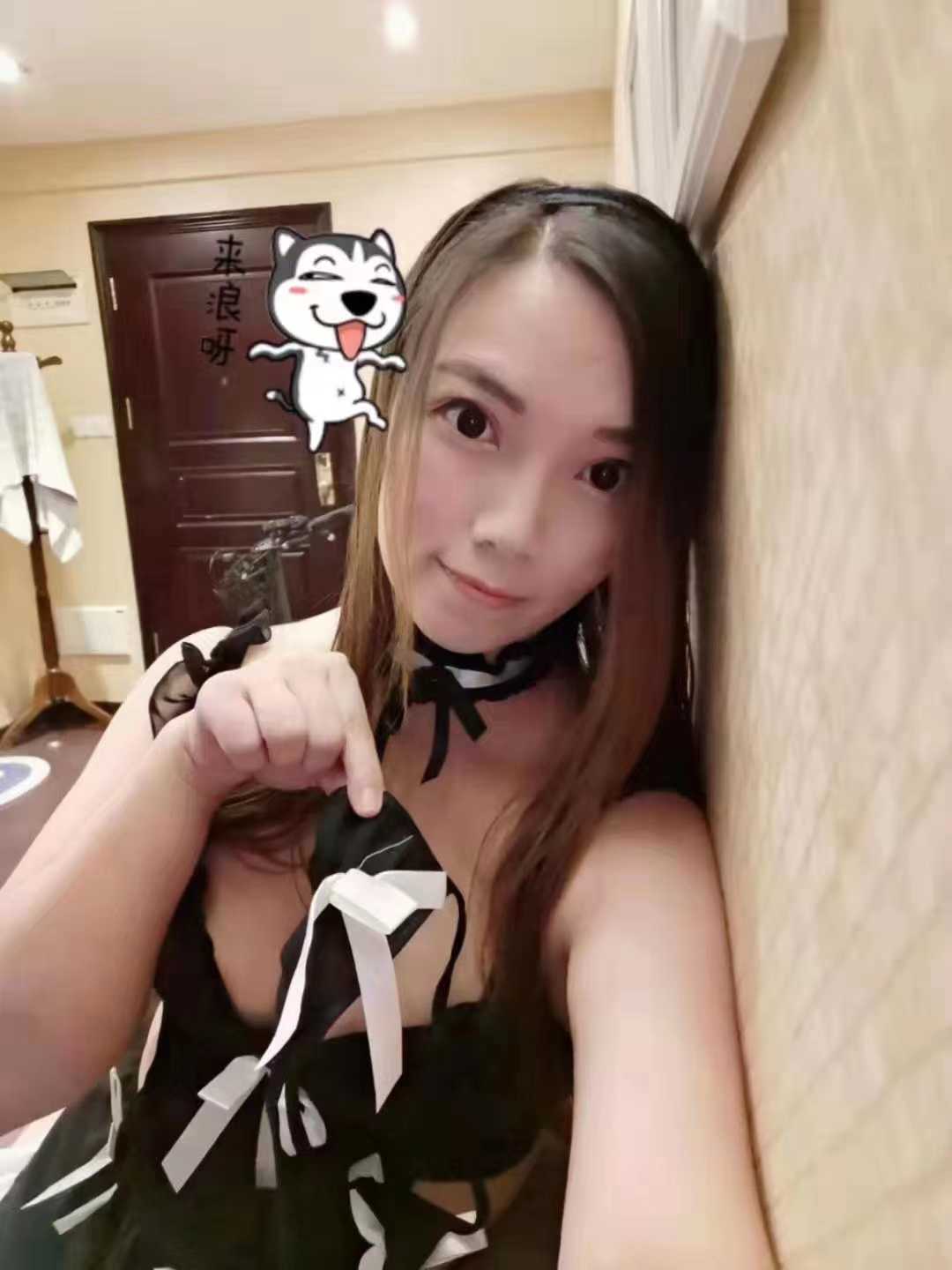 天河性感美女小包子